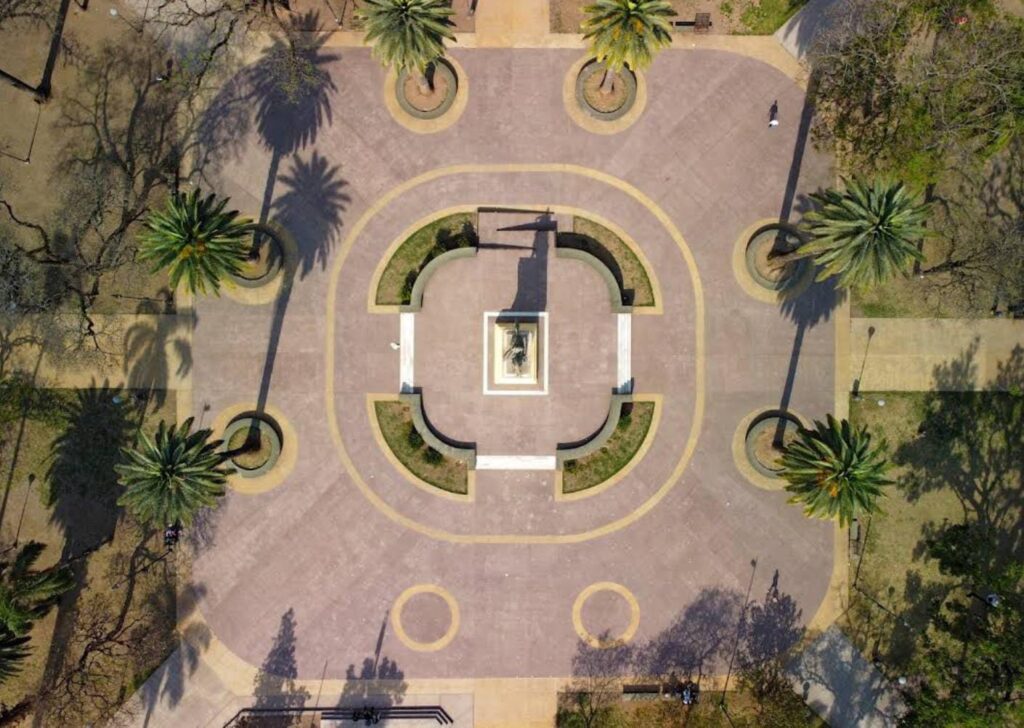 WhatsApp Image 2024-09-17 at 10.04.13 (2)